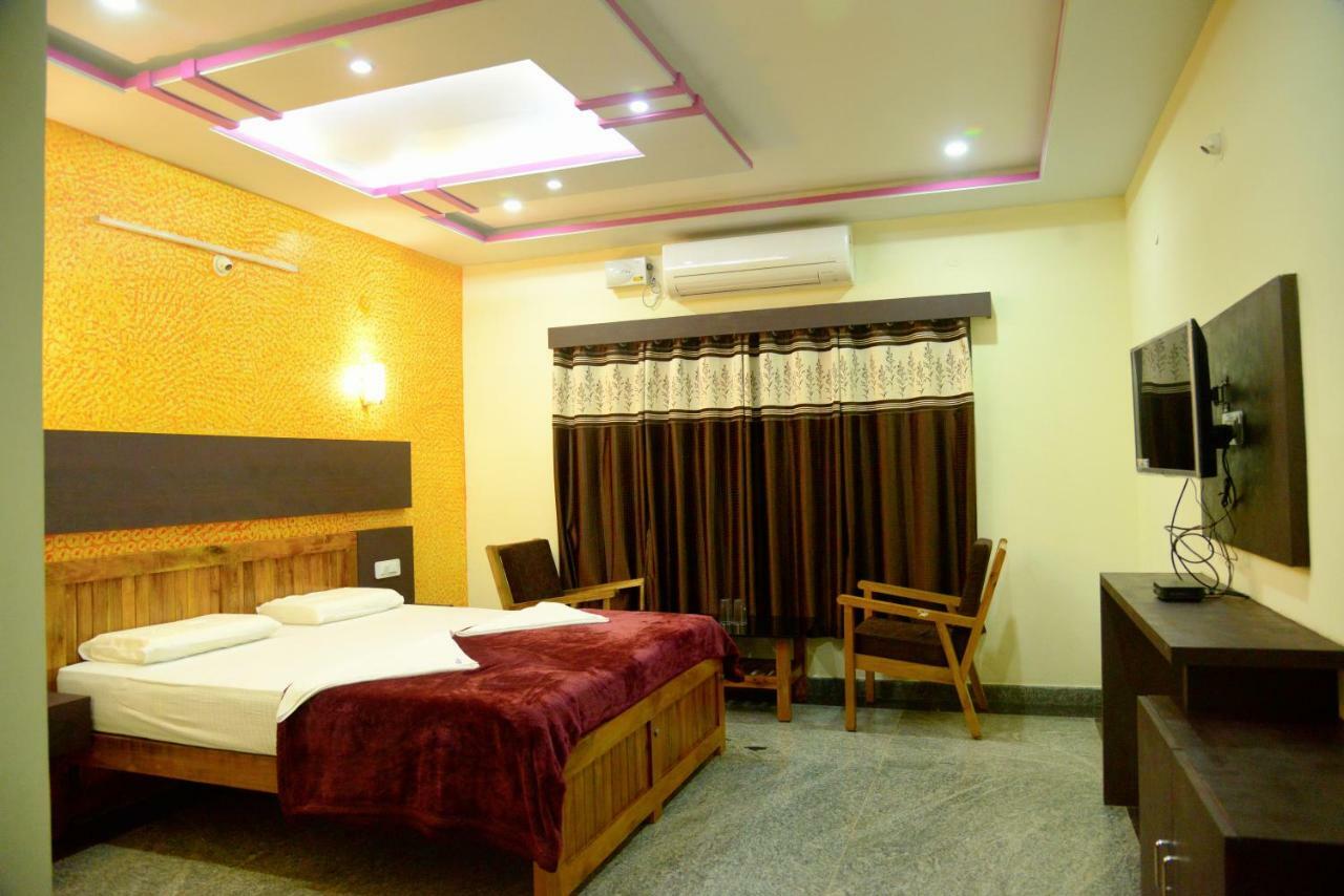 ساجار Hotel Souparnika المظهر الخارجي الصورة