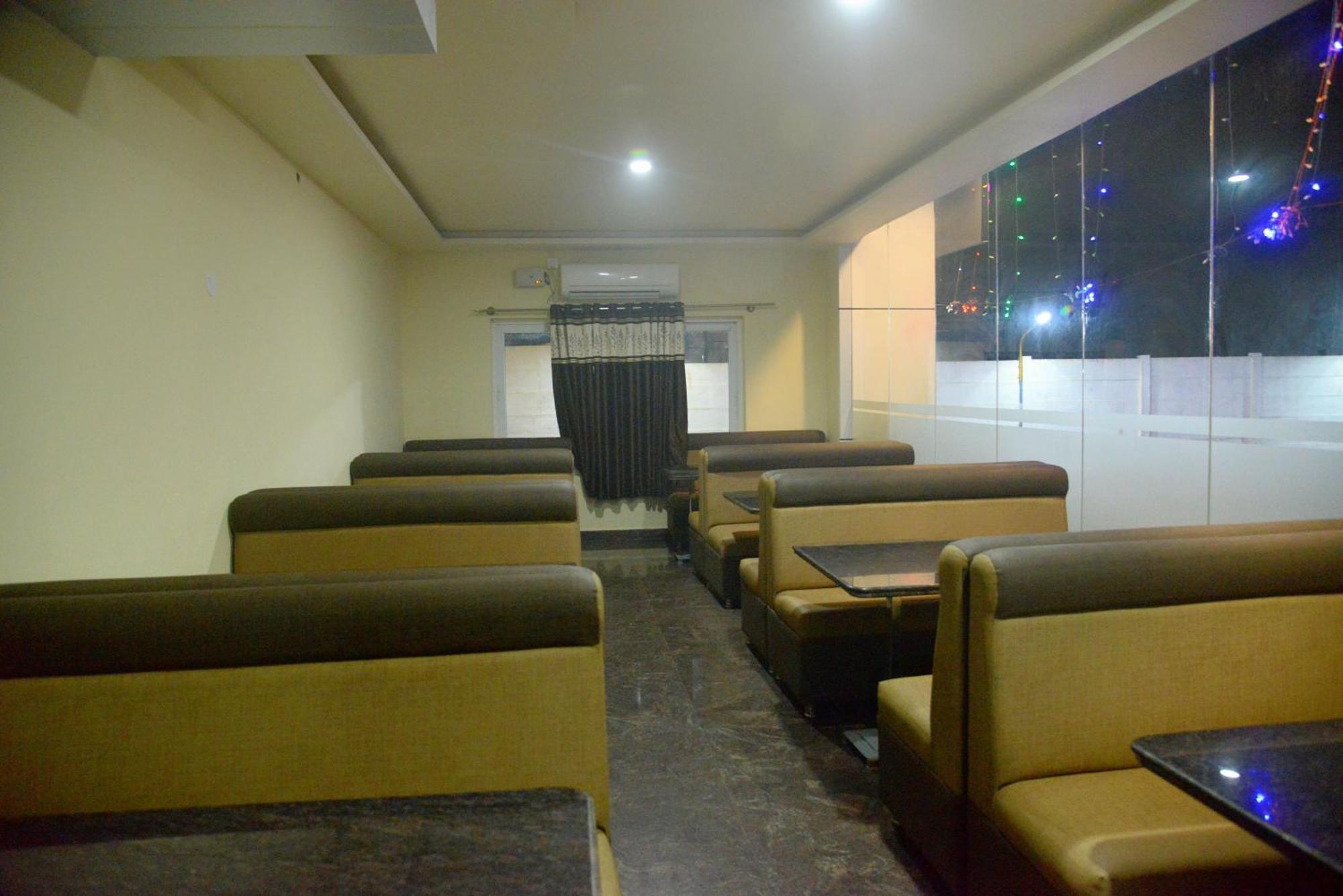 ساجار Hotel Souparnika المظهر الخارجي الصورة
